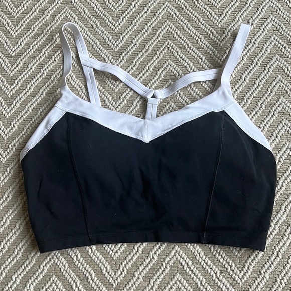 Athleta Other - Athleta size medium crop sports bra